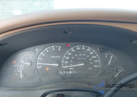 1999 Ford Explorer z USA, uszkodzony, nr VIN 1FMZU34E4XUA06563